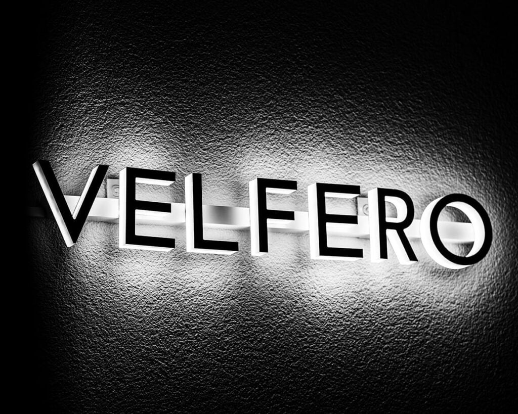 HAUTVEJÜNGUNGN UND DAS GEFÜHL DER LEICHTIGKEIT MIT ICOONE-LASER-BEHANDLUNG